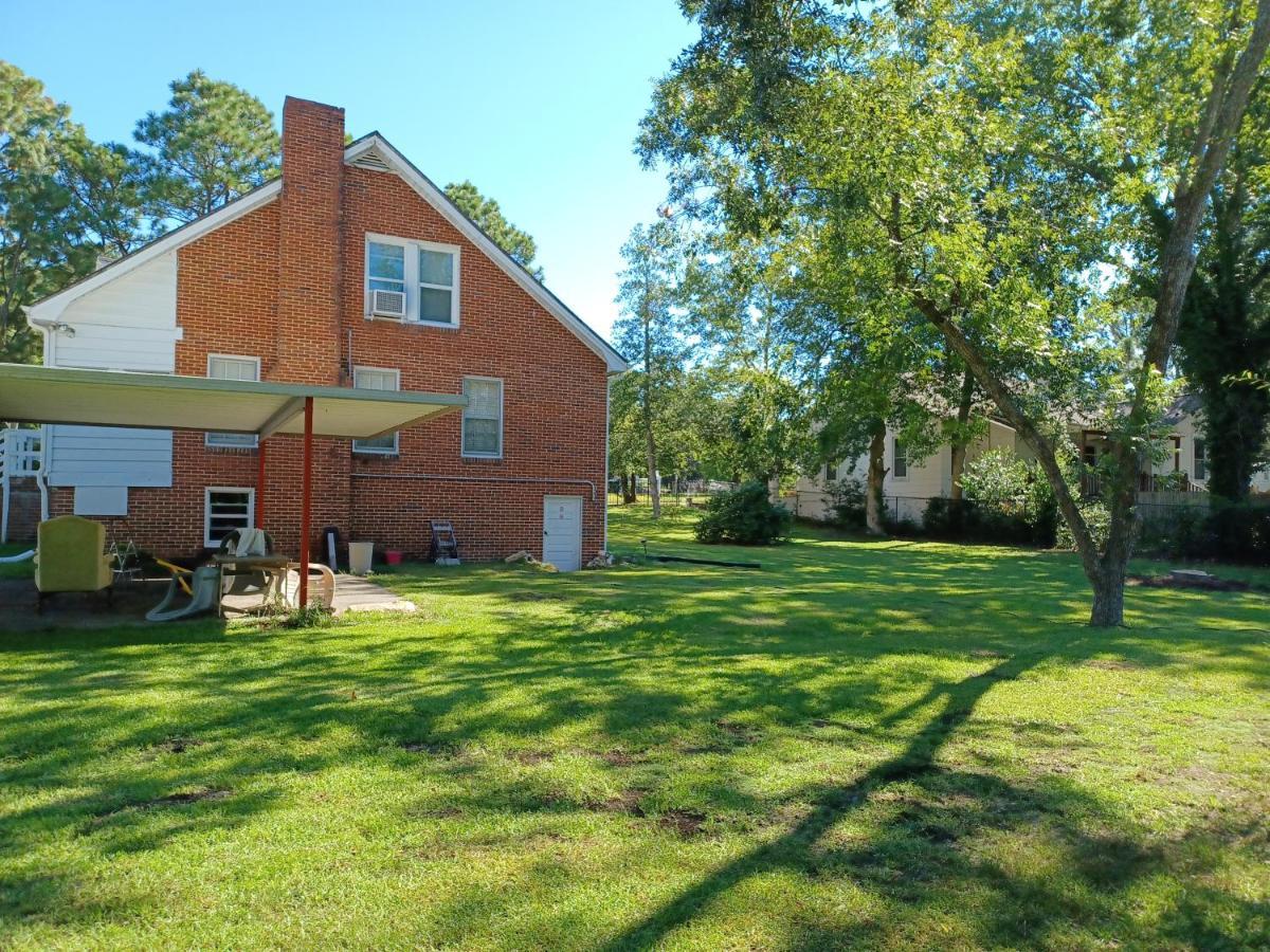 Brick House Retreat Hotel Hamlet Buitenkant foto